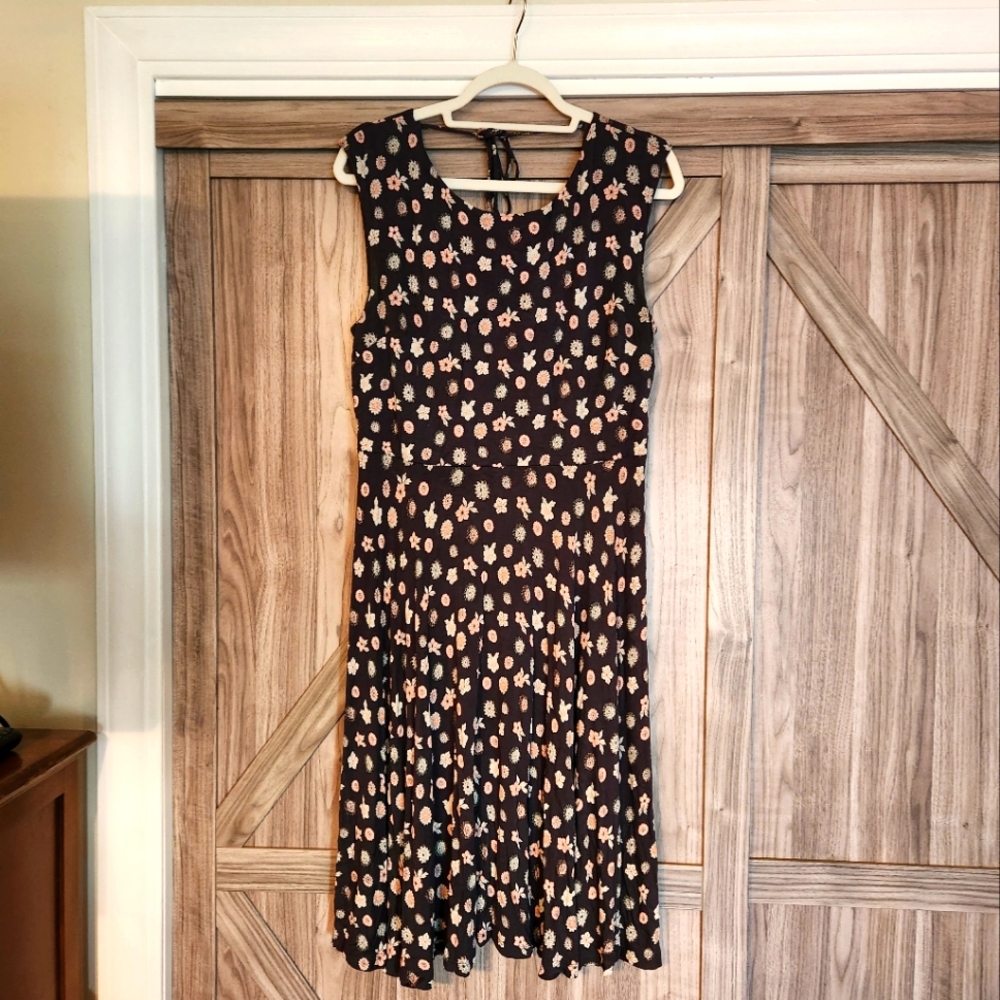 Size Large Ann Taylor Loft Dress